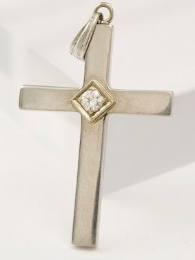 Vintage Genuine Diamond 14K White Gold Cross Necklace Pendant Barrasso & Blasi